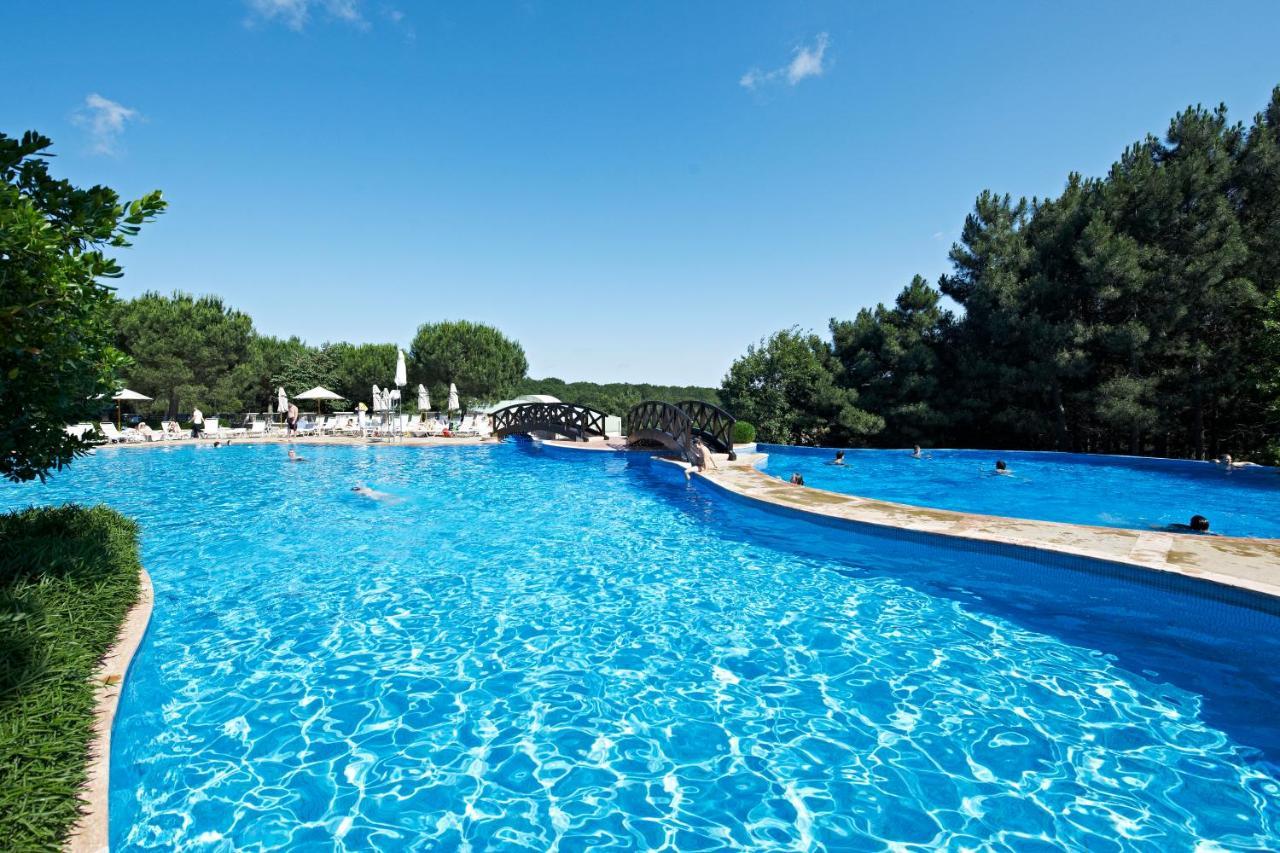 Kemer Country Hotel Istanbul Zekeriyaköy Екстериор снимка