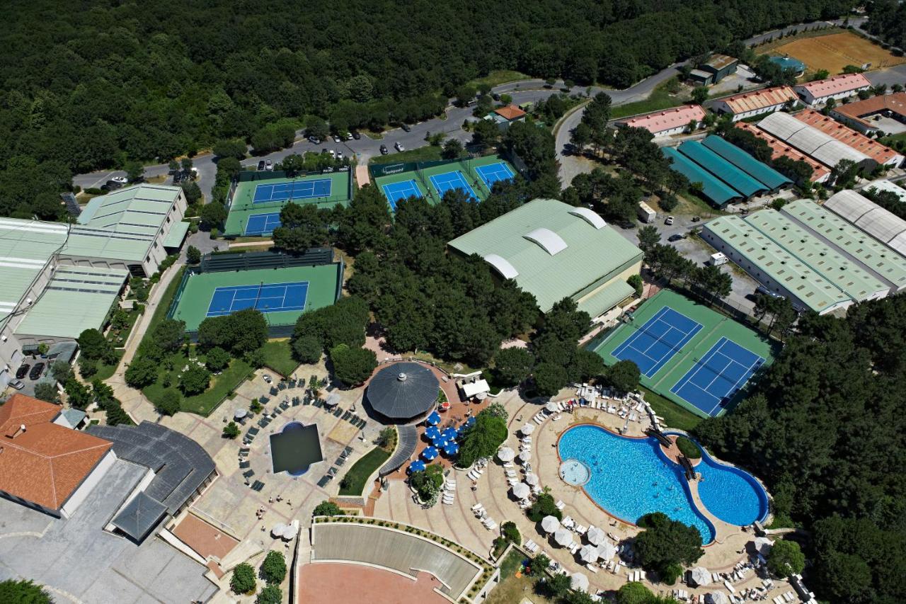 Kemer Country Hotel Istanbul Zekeriyaköy Екстериор снимка